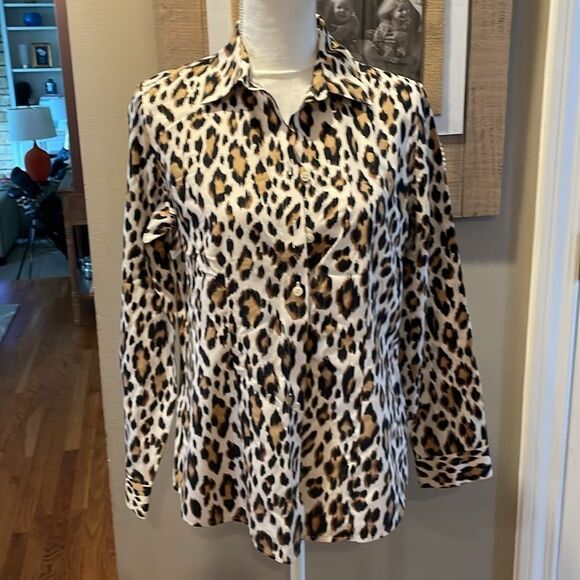 Chico’s Effortless Love Leopard Lisa Shirt - Picture 4 of 6